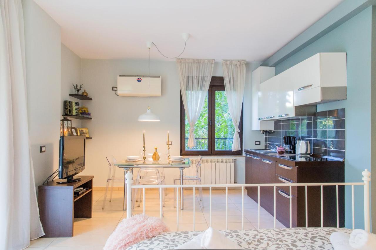 One Love Metropolitan Gardens Studio Apartment Bucharest Exterior photo