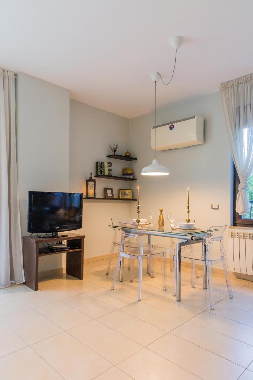 One Love Metropolitan Gardens Studio Apartment Bucharest Exterior photo
